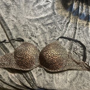 Brand new, never worn Victoria Secret Push up bra